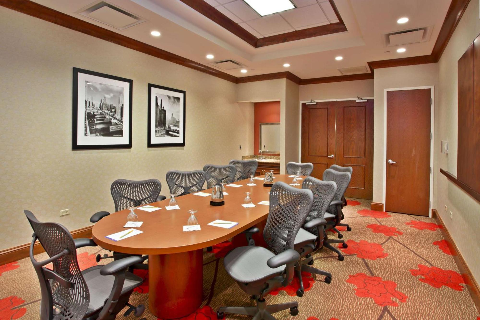 Hilton Garden Inn Chicago/Midway Airport Bedford Park Eksteriør bilde