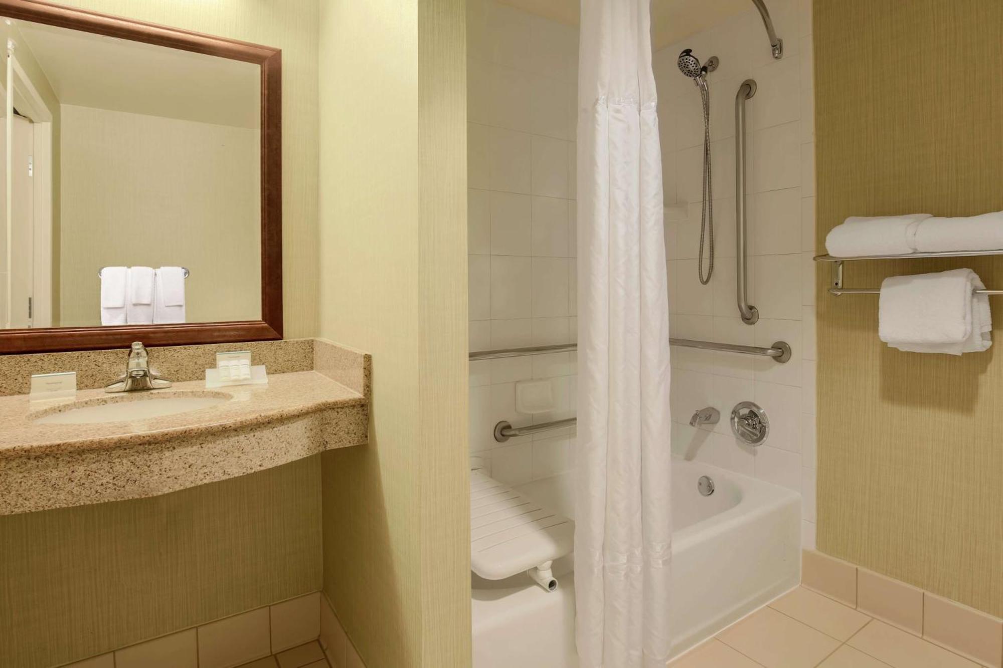 Hilton Garden Inn Chicago/Midway Airport Bedford Park Eksteriør bilde