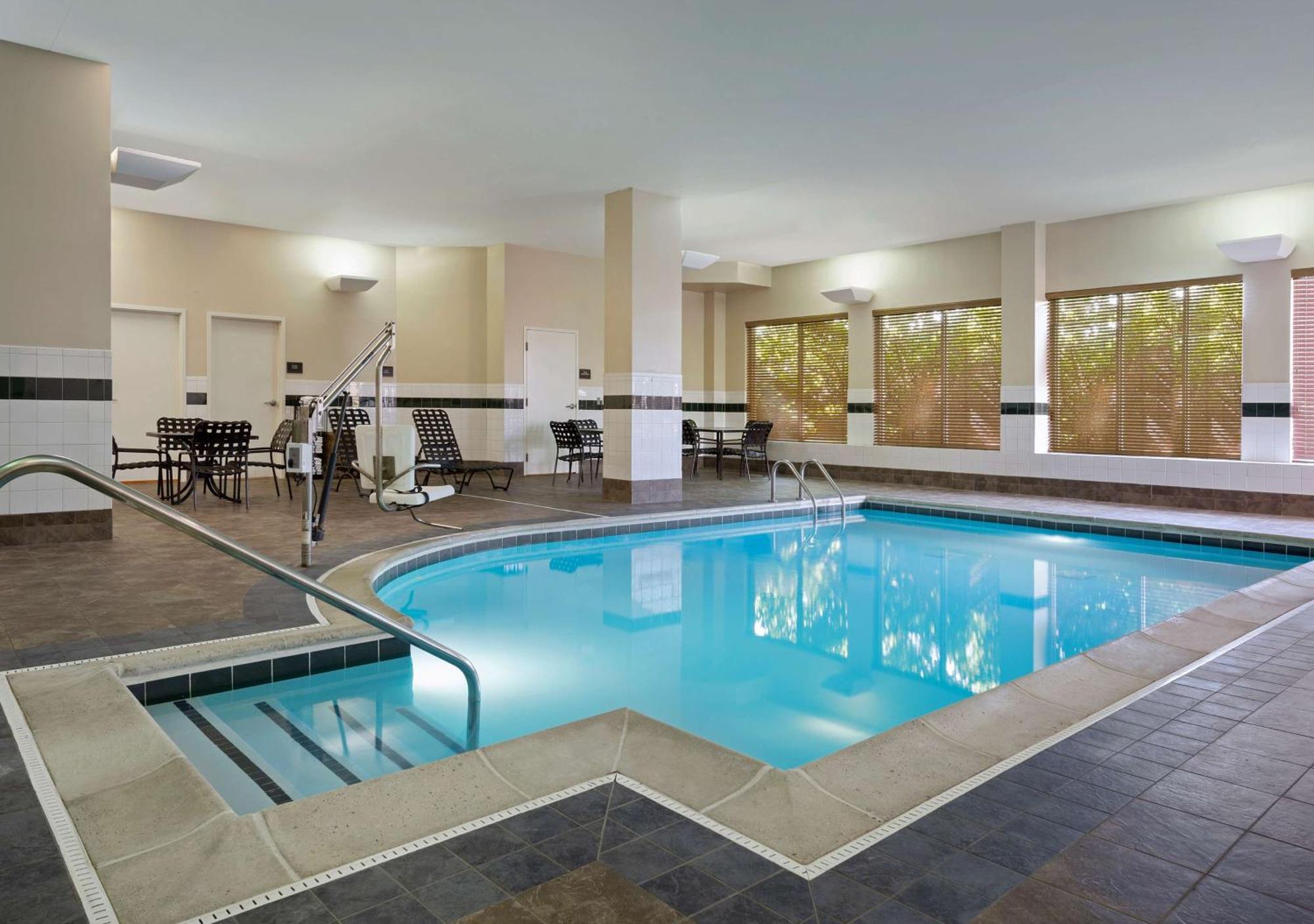Hilton Garden Inn Chicago/Midway Airport Bedford Park Eksteriør bilde